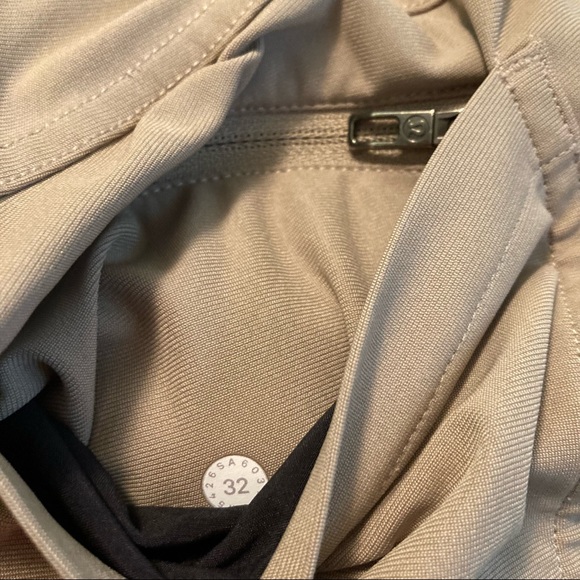 Lululemon Jeans Style Stretch Flat Front Chino Pants Size 32/34 - Picture 9 of 13